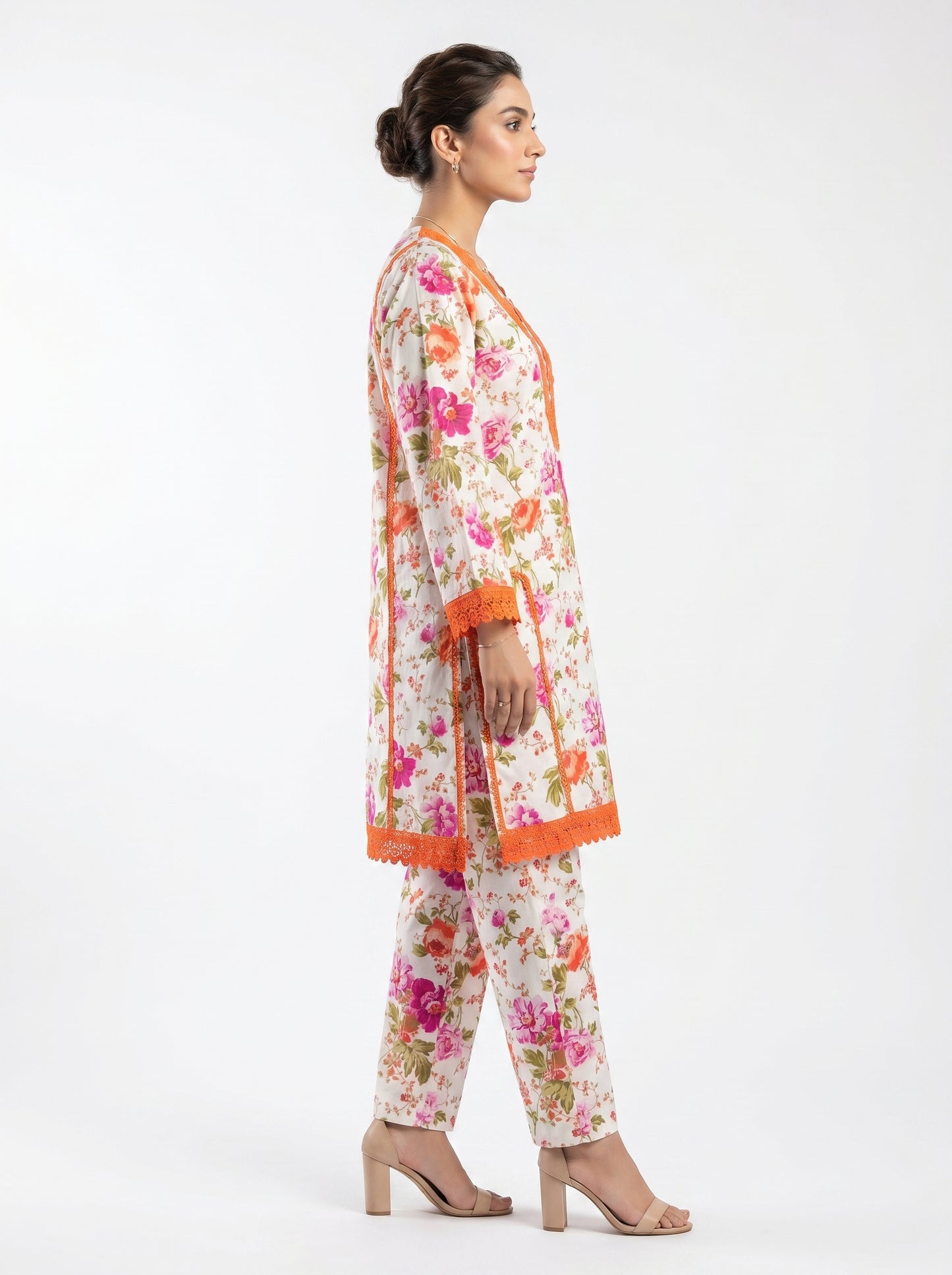 Summer Collection – Floral Printed 2-Piece Lawn Suit (Copy)