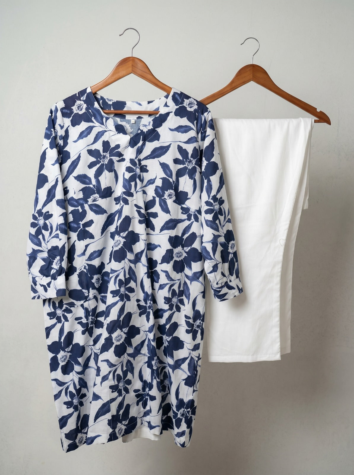 Blue & White Floral Print Cotton Lawn Co-ord Set  🌺