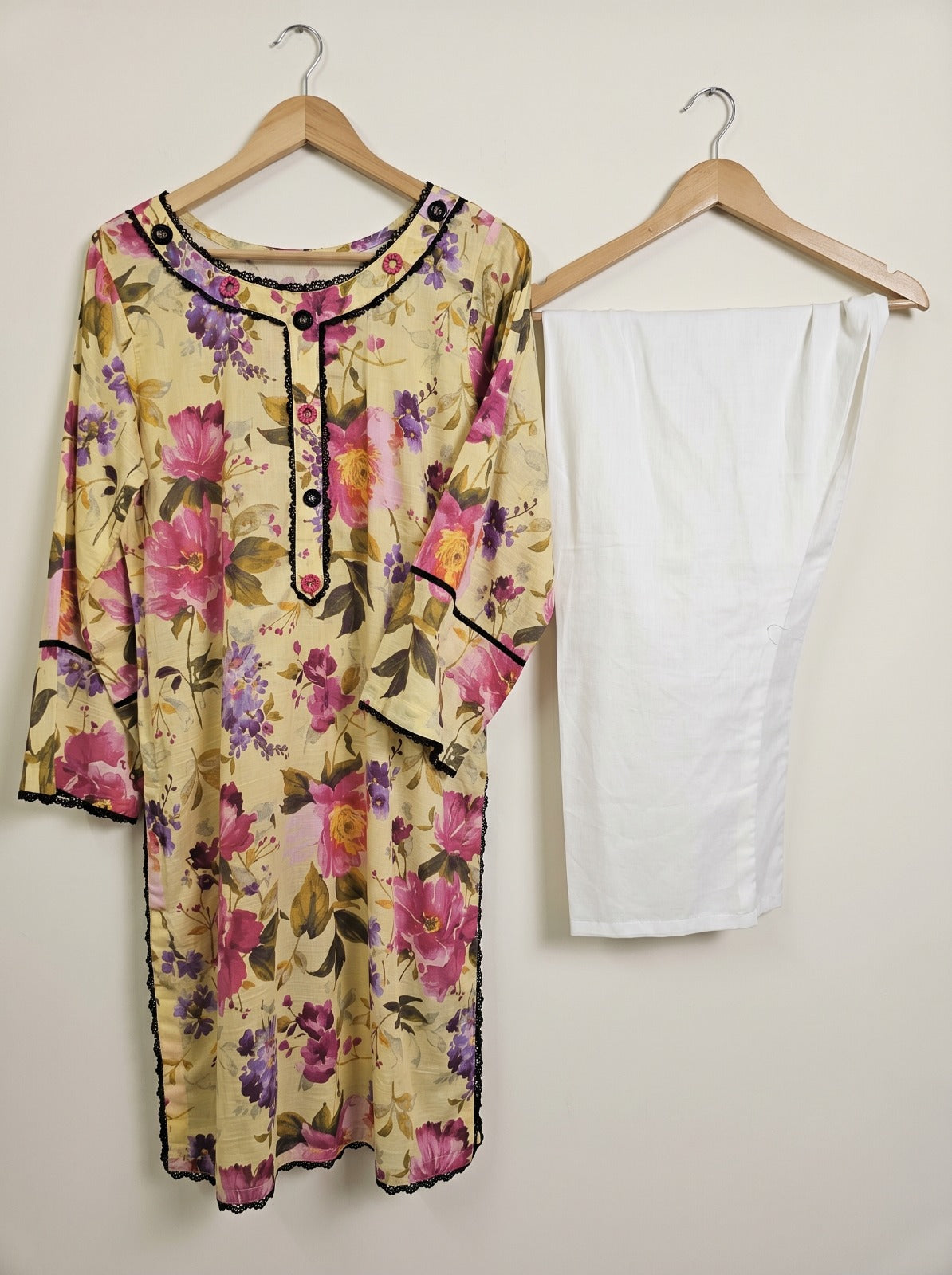 Pastel Yellow Floral Printed Kurti 🌸